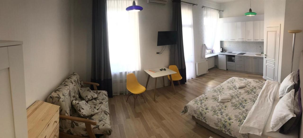 Apartment On Sumskaya No Smoking Kharkiv Bagian luar foto